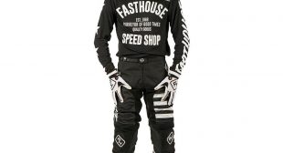 Drivea Dirt Bike in Style with Wulfsport Motocross gear