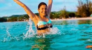 [PHOTO INSIDE] Anushka Sharma looks super hot in wet look sporting a blue swimsuit